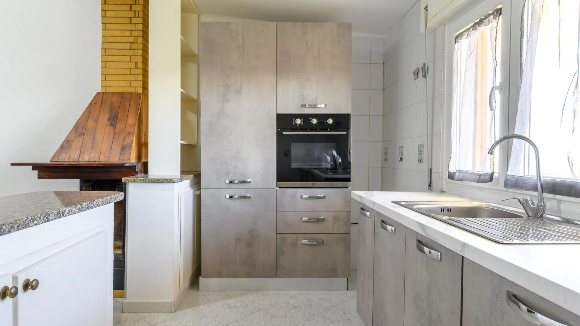 Coastal Whisper - 9 Min To Airport & 700M To Sea Apartment Focene